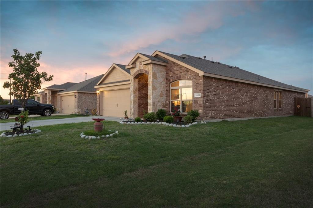 1405 Pampa Grass Drive - Photo 1