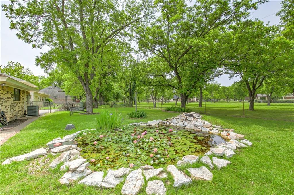 7511 Ravenswood Road - Photo 1