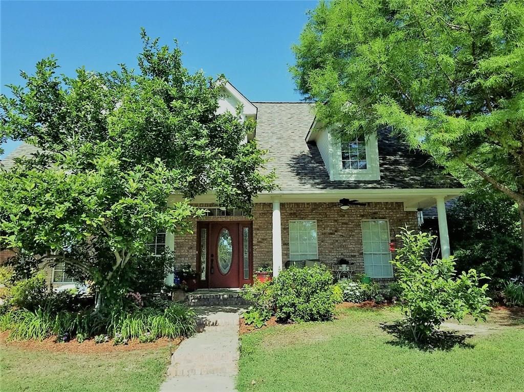 2015 Pecan Street - Photo 1