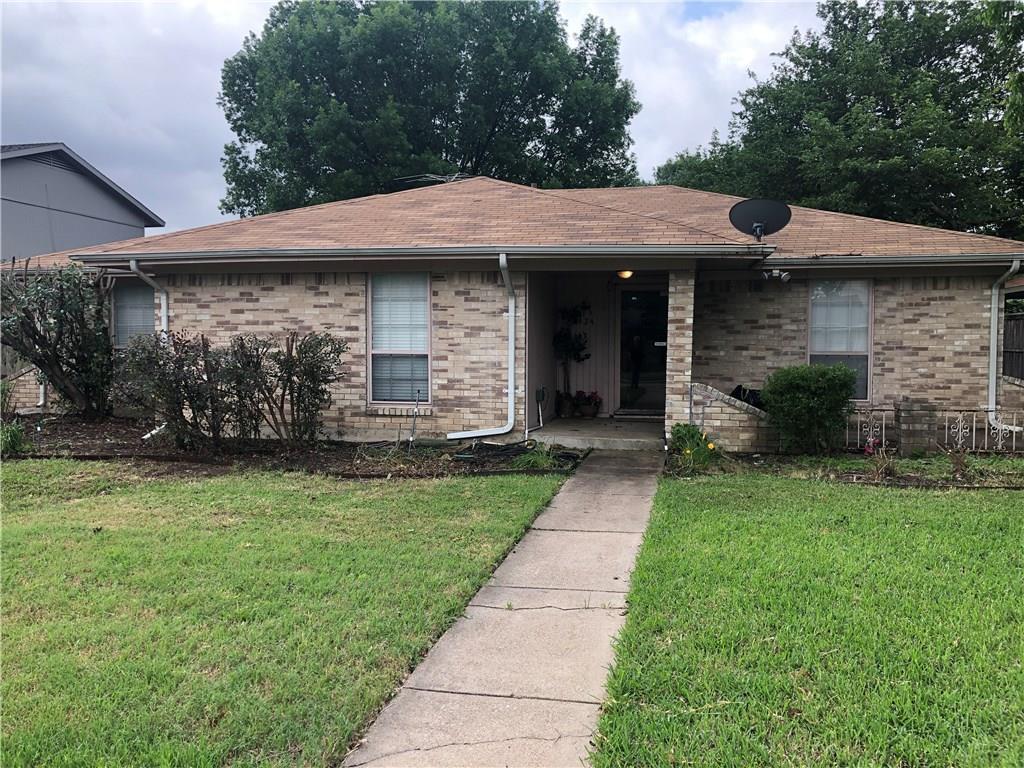 2424 Laurel Lane - Photo 1