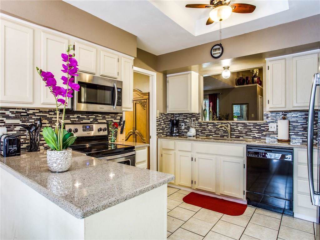 2621 Rivercrest Drive - Photo 1