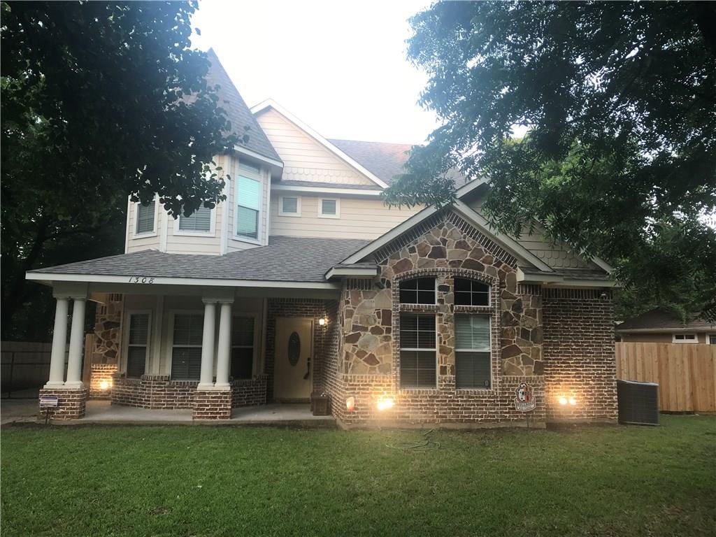 1308 Oak Street - Photo 1