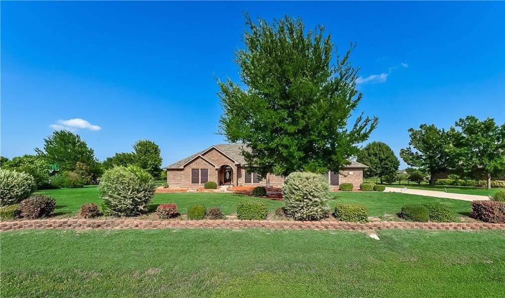 204 Springfield Lane - Photo 1