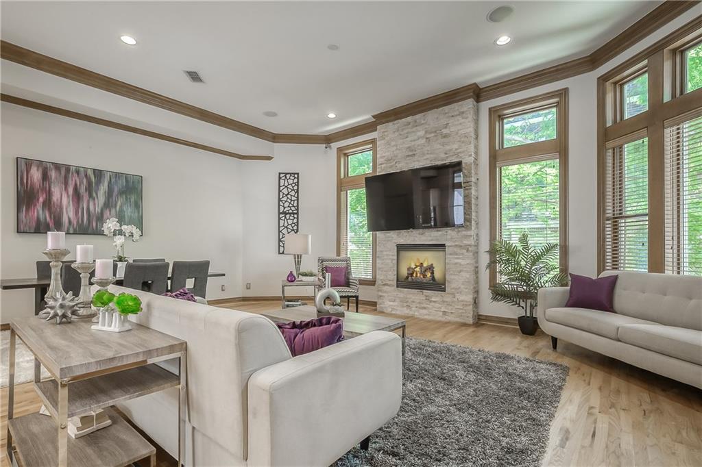 2437 Worthington Street - Photo 1