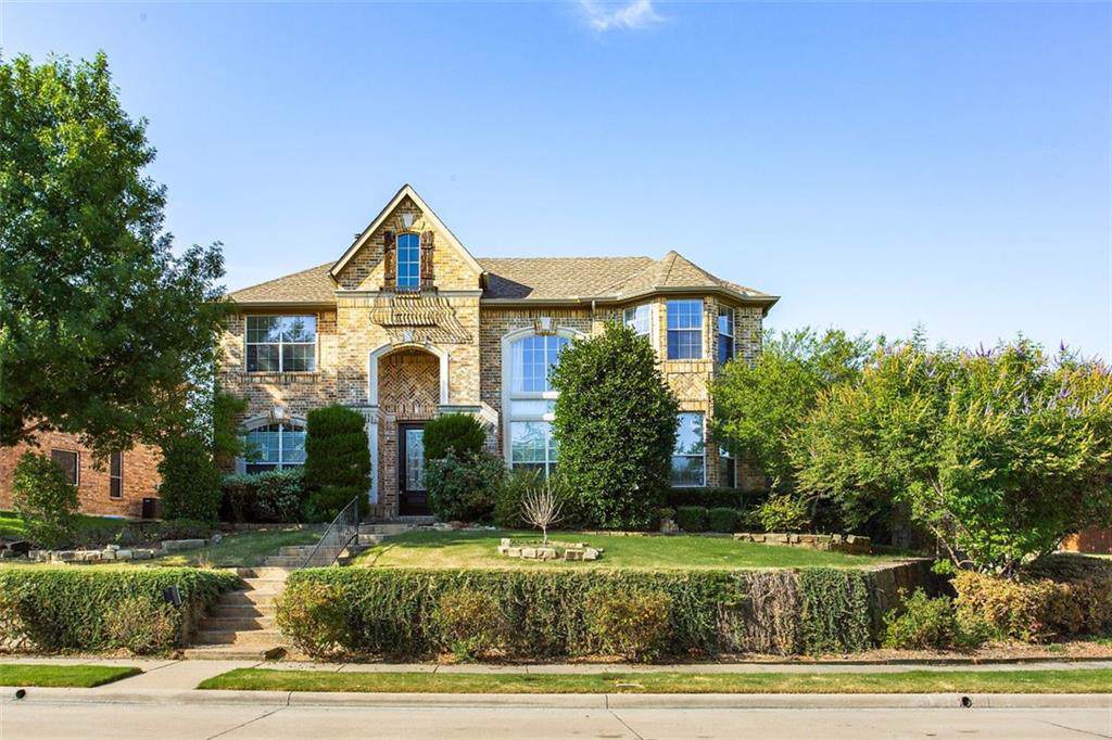 1055 Pinehurst Drive - Photo 1