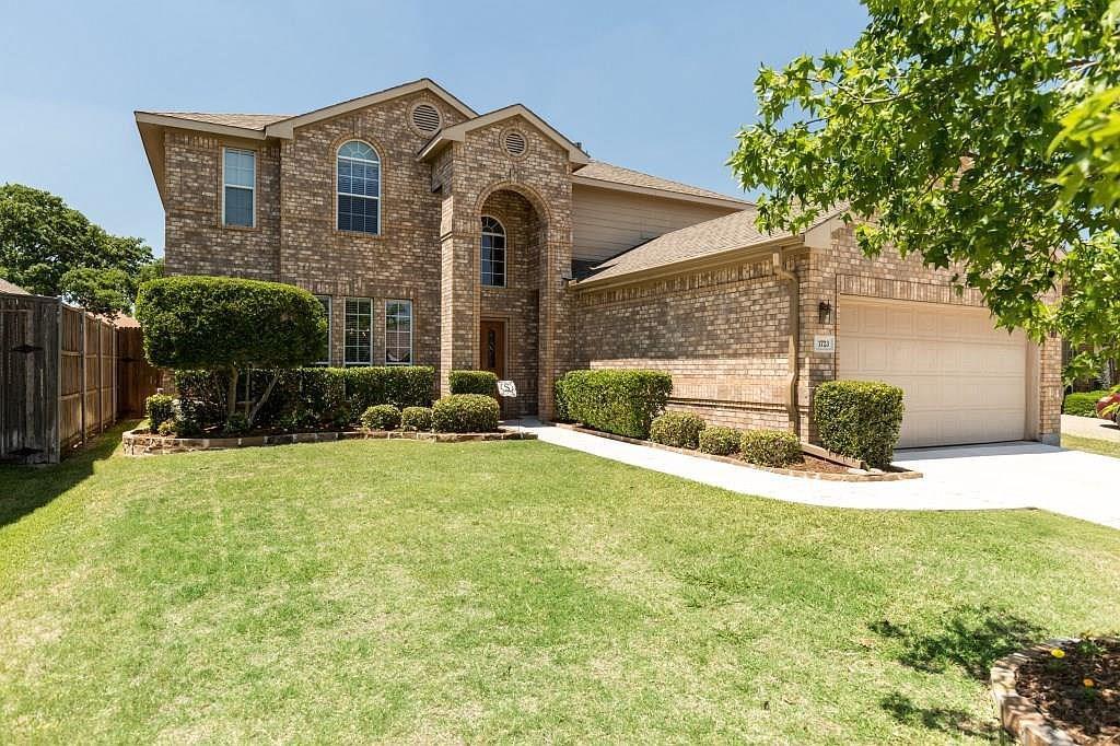 1723 Peregrine Drive - Photo 1