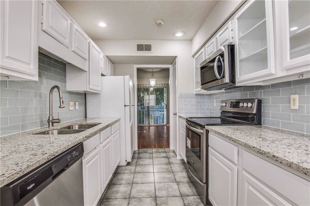 621 Cimarron Trail - Photo 1