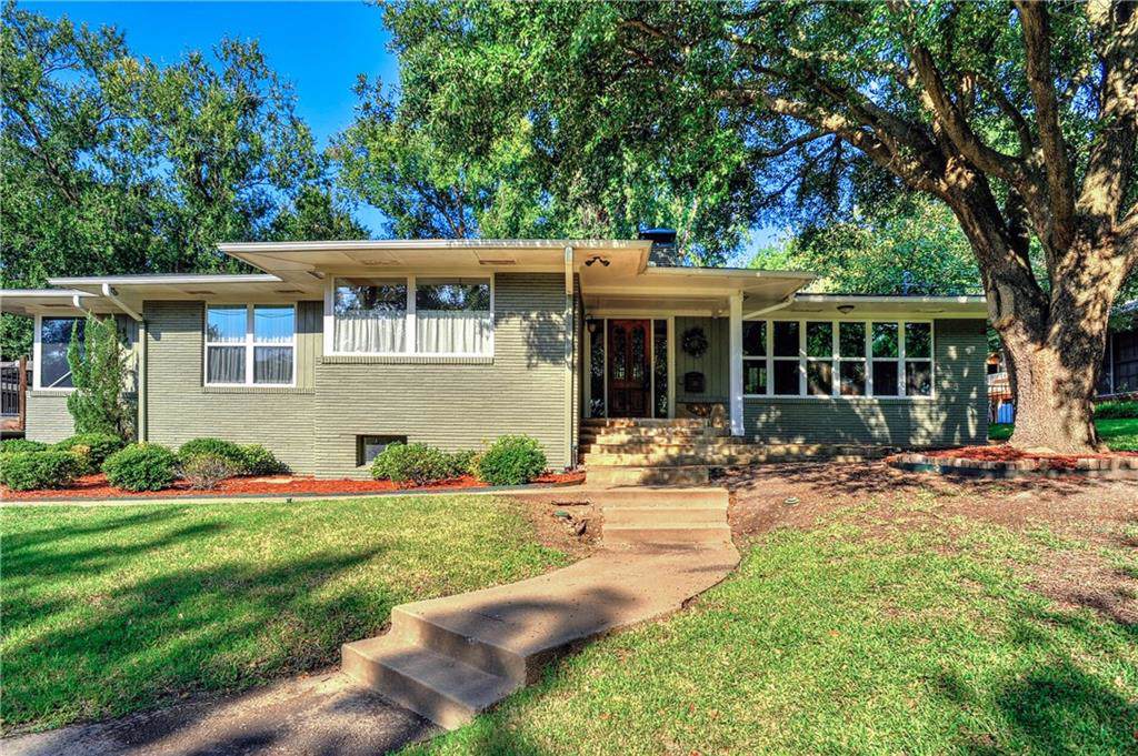 716 Westwood Drive - Photo 1