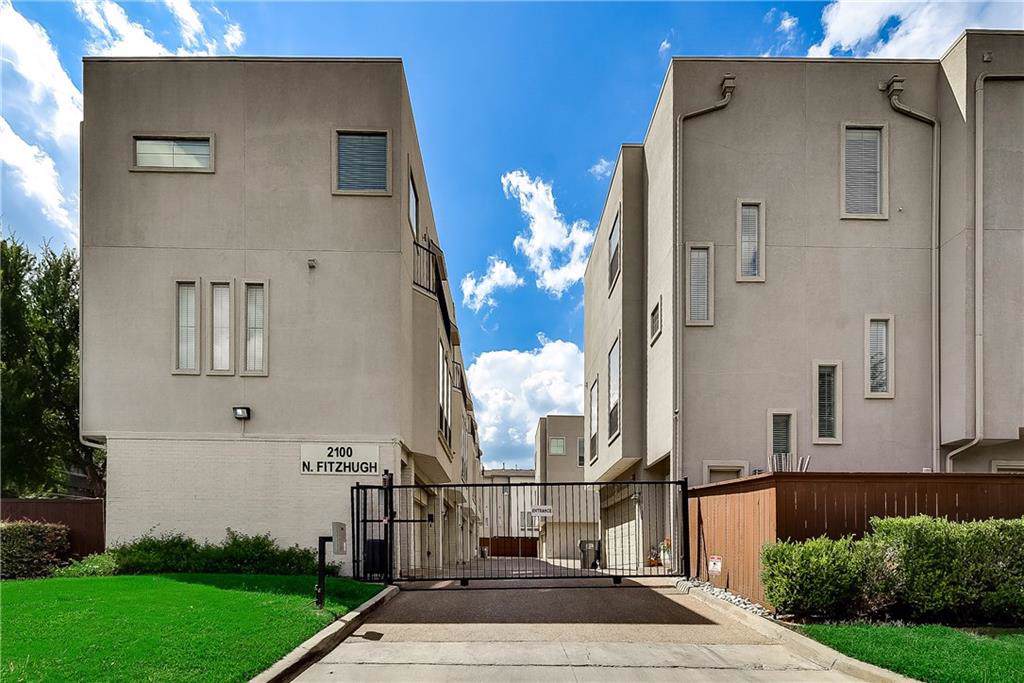 2100 Fitzhugh Avenue - Photo 1