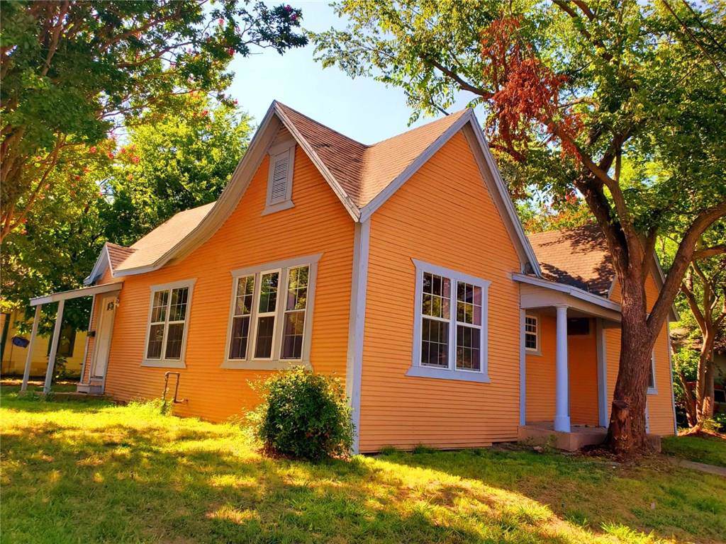 1400 Sycamore Street - Photo 1