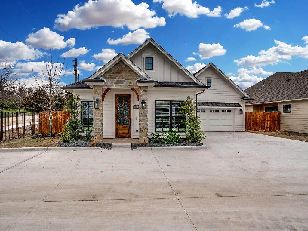 301 Haley Drive - Photo 1