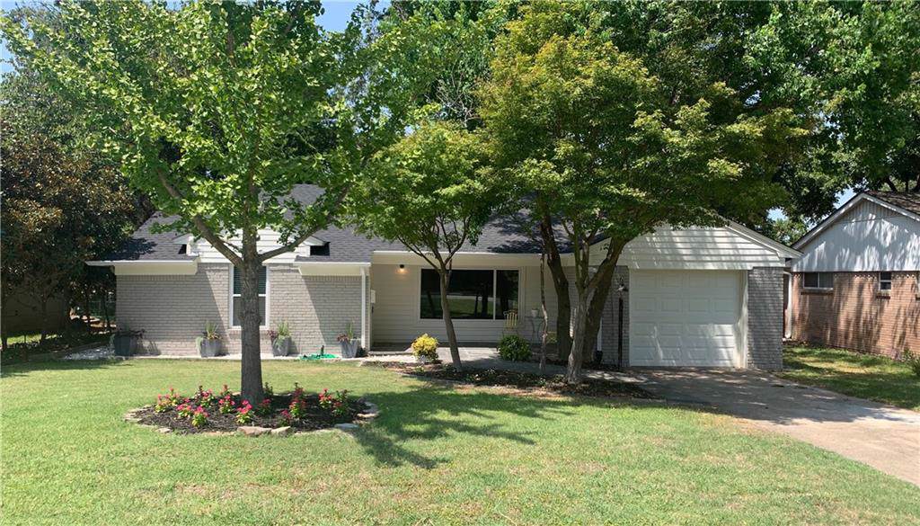 504 Hyde Park Drive - Photo 1