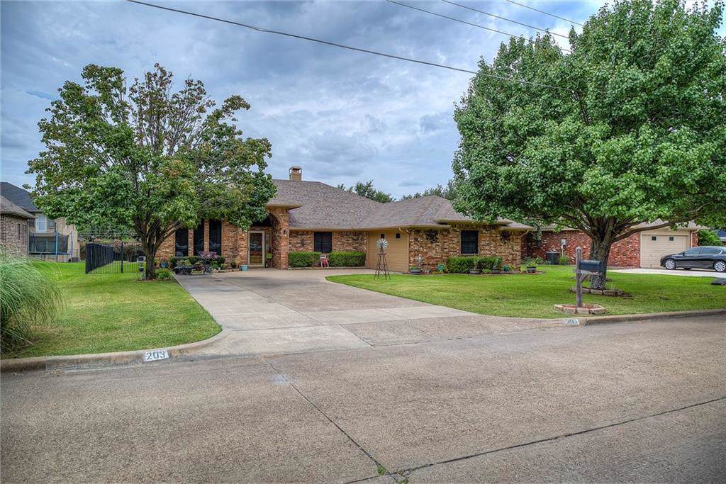 203 Linda Lane - Photo 1