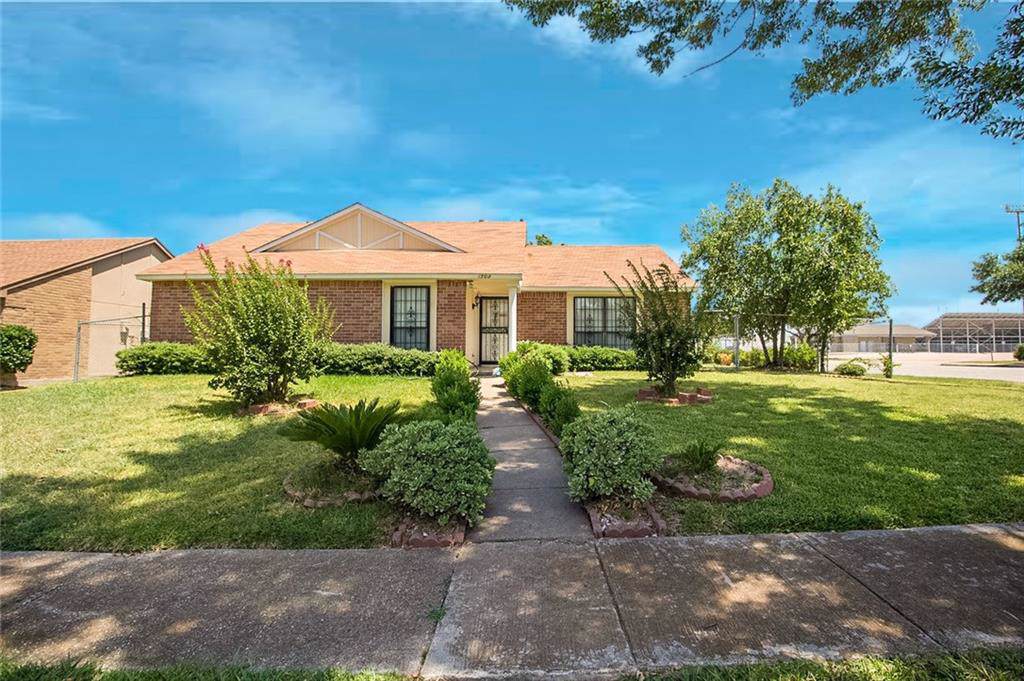 1502 Lena Street - Photo 1