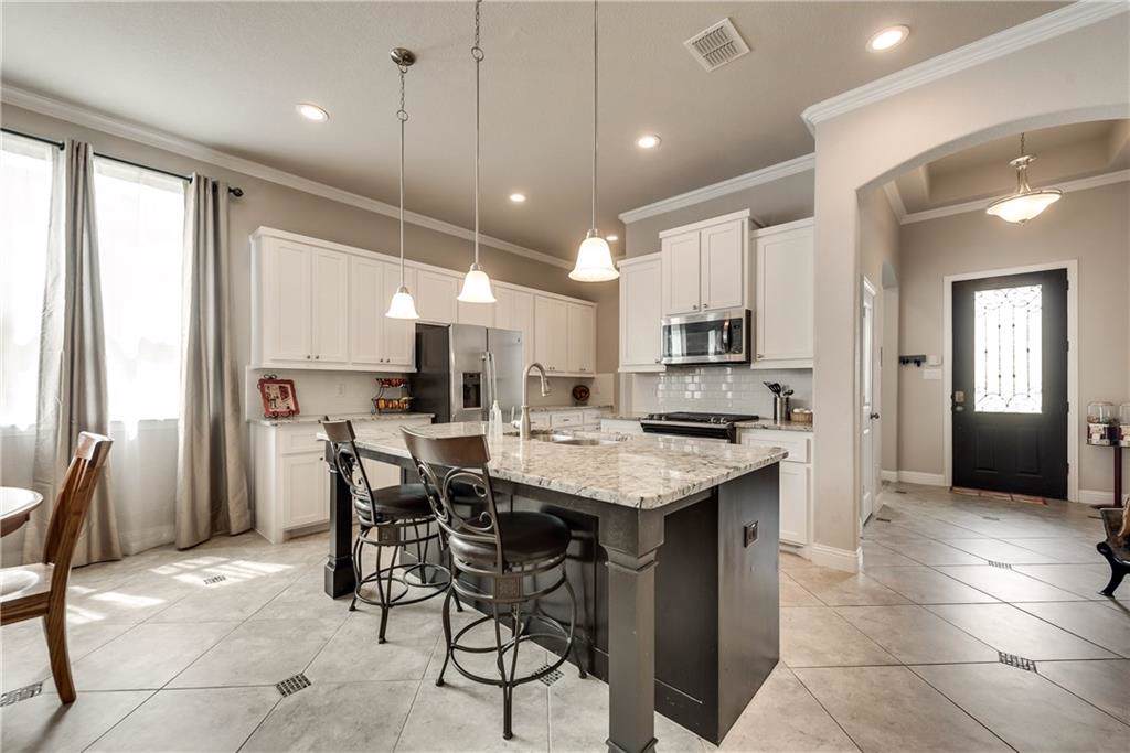 605 Spruce Trail - Photo 1
