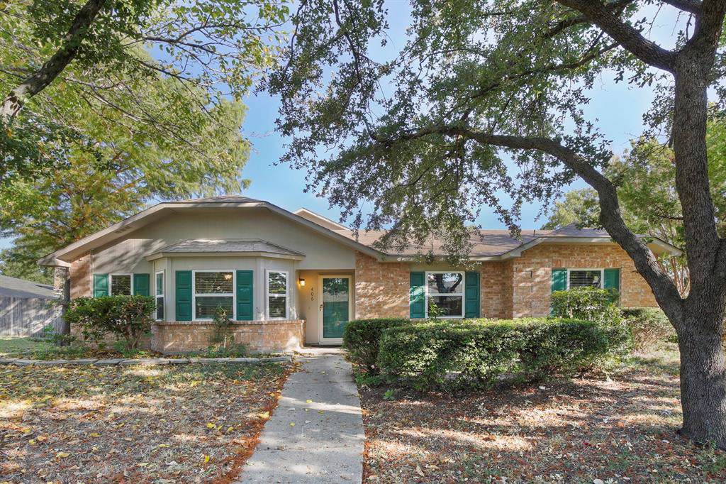 406 Hemlock Drive - Photo 1
