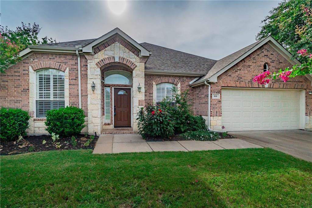 906 Fountain Drive - Photo 1