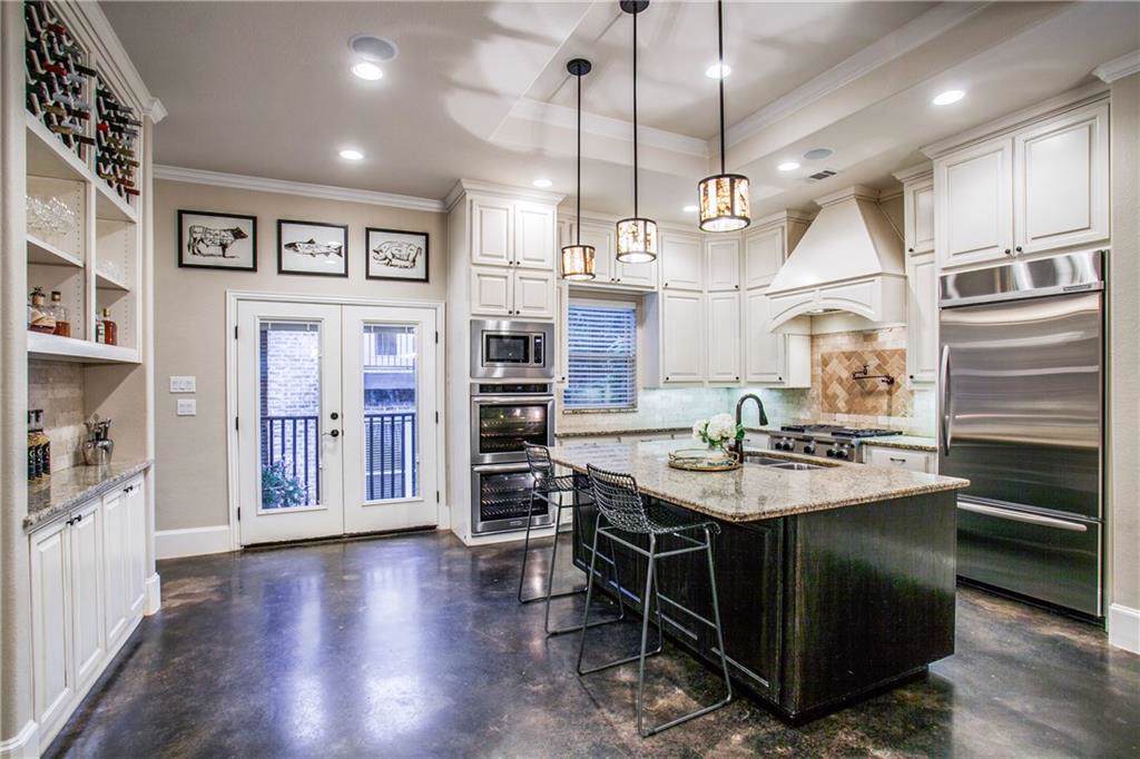 8934 San Leandro - Photo 1