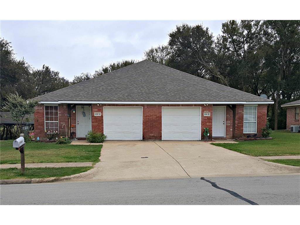 606 Oak Street - Photo 1