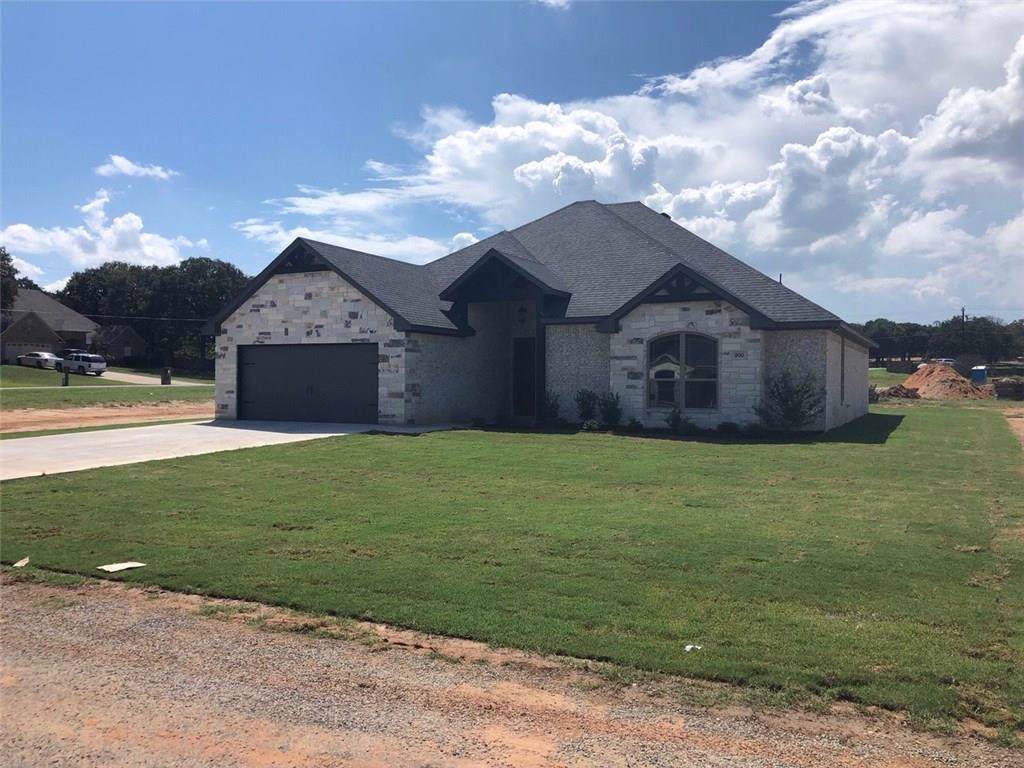 300 Courtney Court - Photo 1