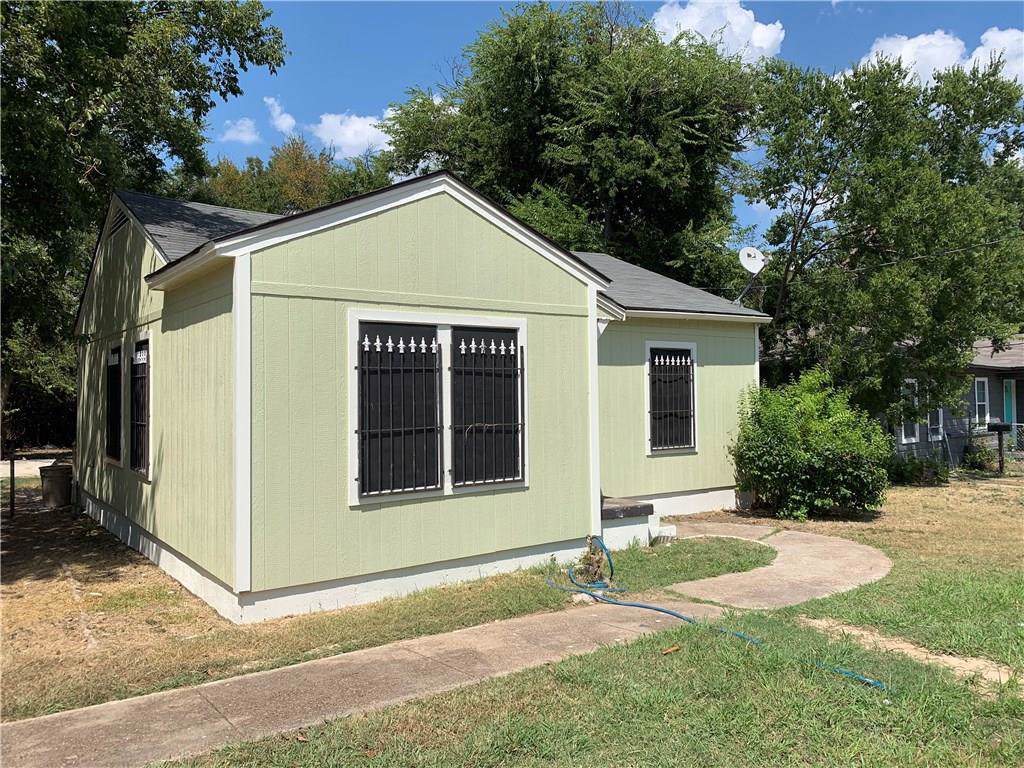 3102 Kellogg Avenue - Photo 1