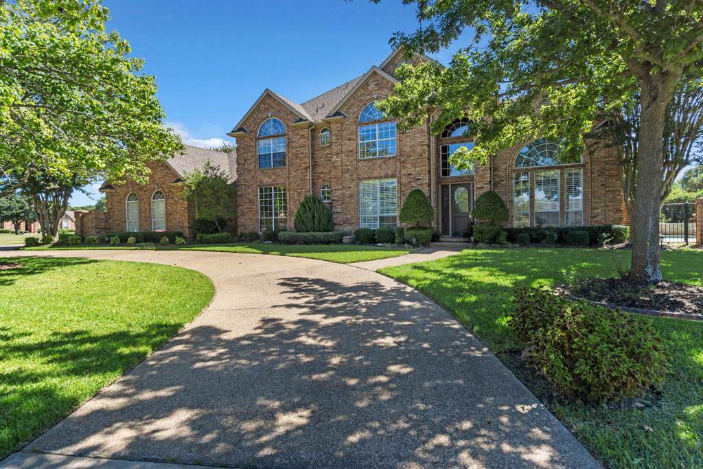 1305 Moraine Place - Photo 1