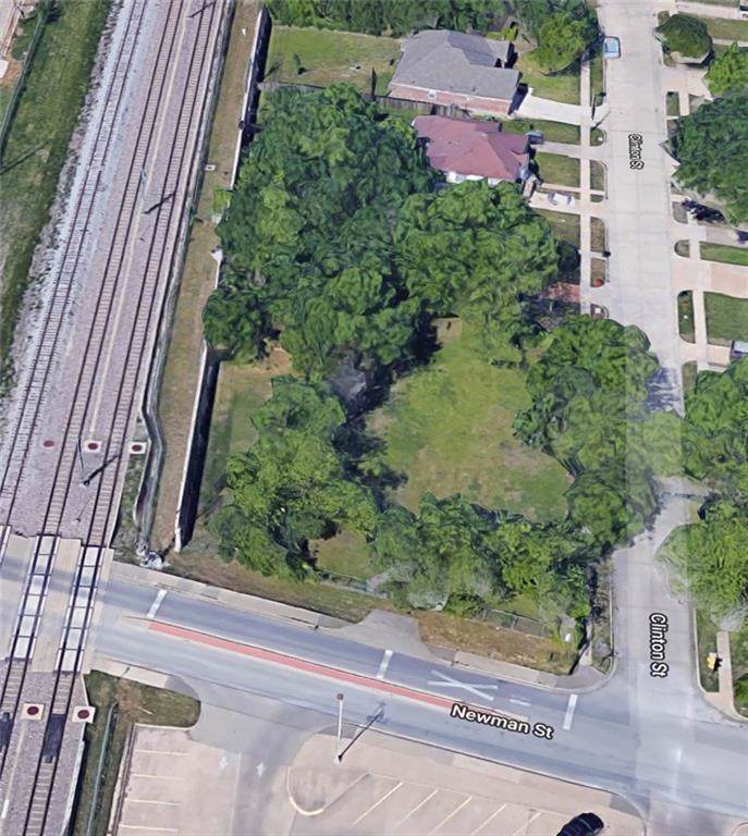 1102 Clinton Street - Photo 1