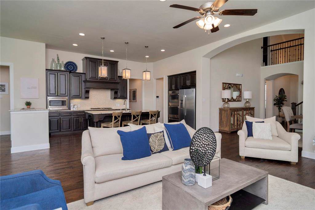 956 Highpoint Way - Photo 1