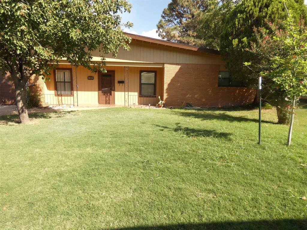2233 Ivanhoe - Photo 1