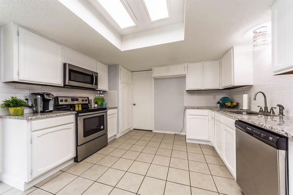 5406 Castleview Lane - Photo 1