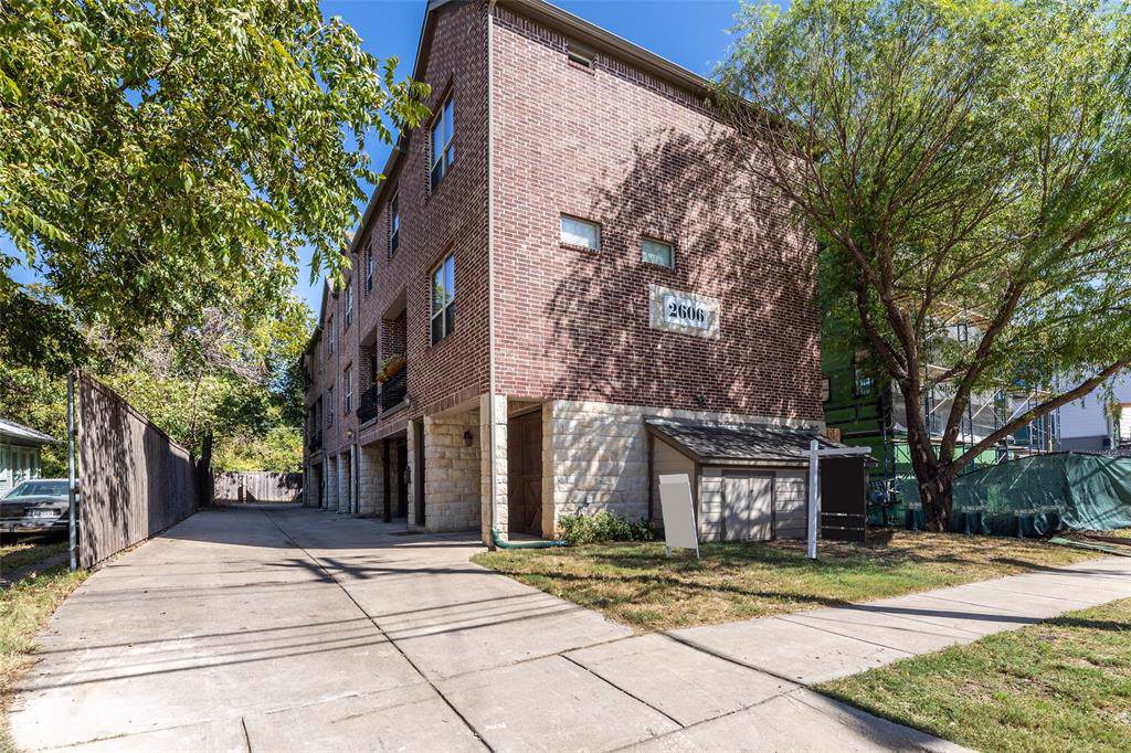 2606 Henderson Avenue - Photo 1