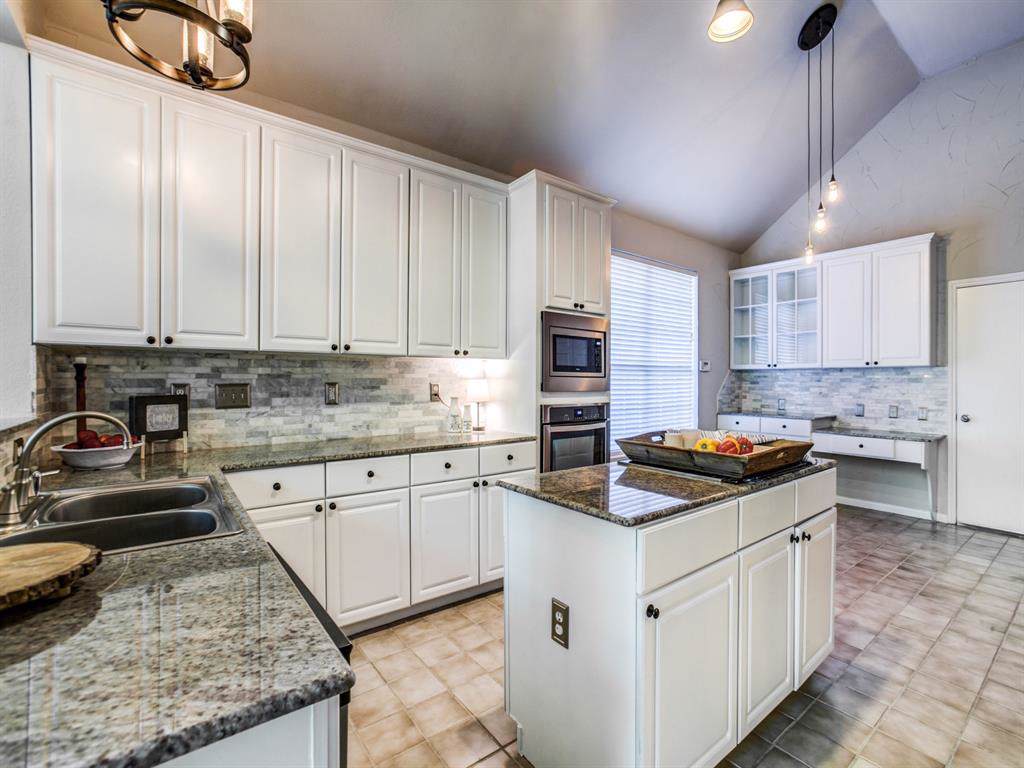 2704 Summerwood Court - Photo 1
