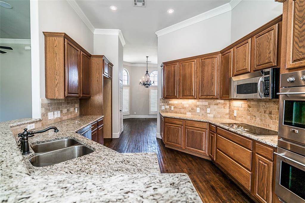 3633 Private Road 5560 - Photo 1