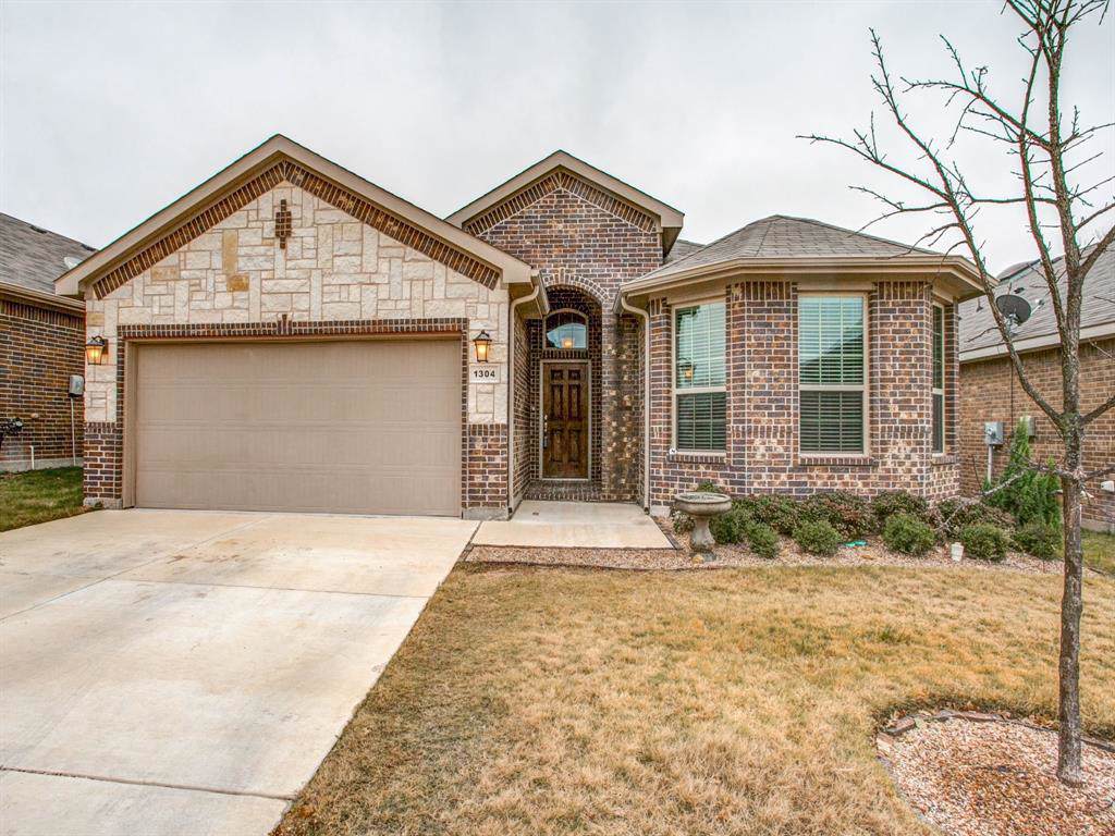 1304 Glen Court - Photo 1