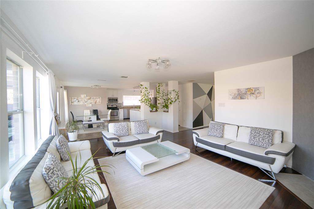5904 Mariposa Drive - Photo 1