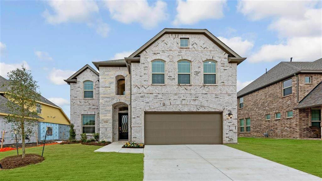 936 Manuel Drive - Photo 1