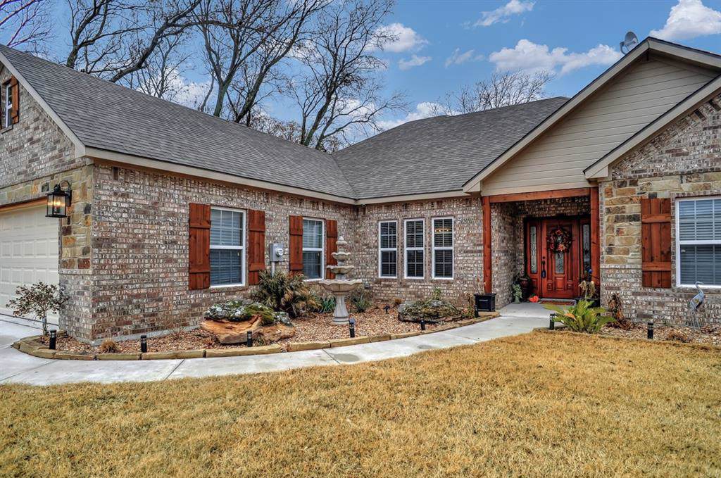 105 Bent Oak Drive - Photo 1