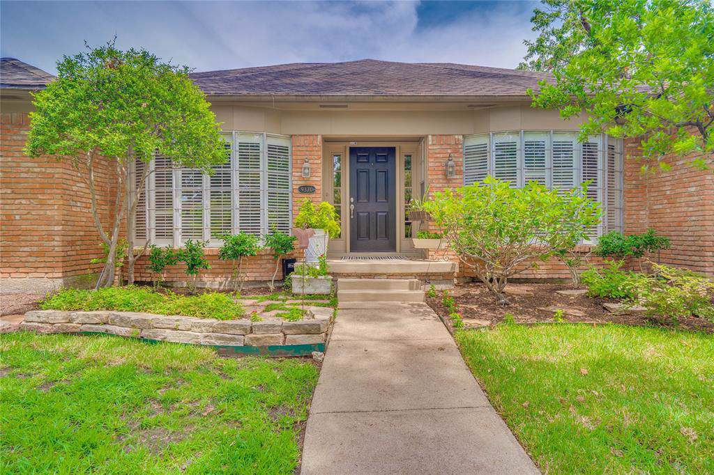 9370 Briarhurst Drive - Photo 1