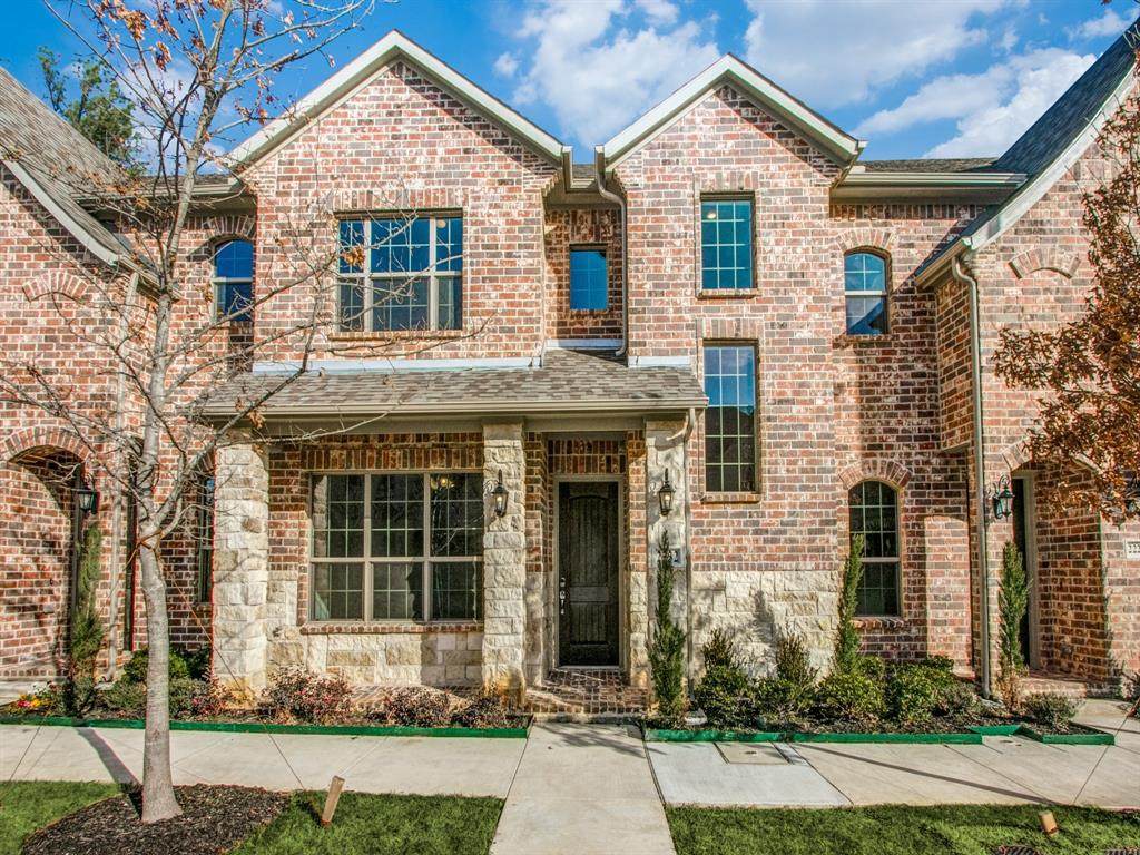 2232 Pinnacle Lane - Photo 1