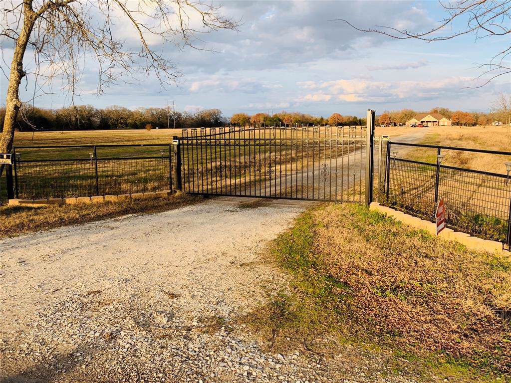 8601 County Road 301 - Photo 1