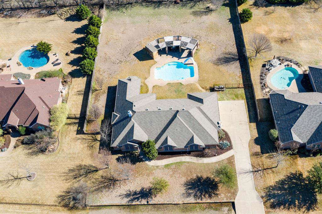 1233 Fox Hunt Trail - Photo 1