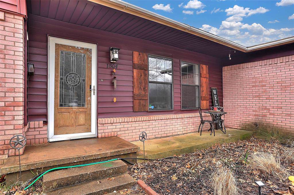 1504 Magnolia Street - Photo 1