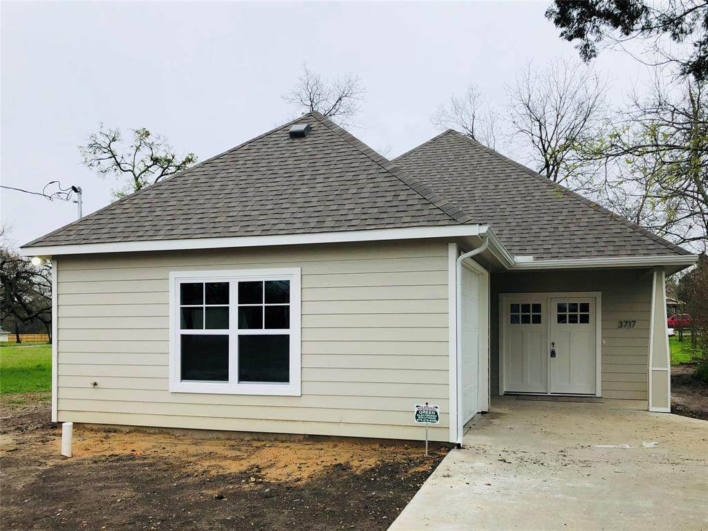 3717 Washington Street - Photo 1