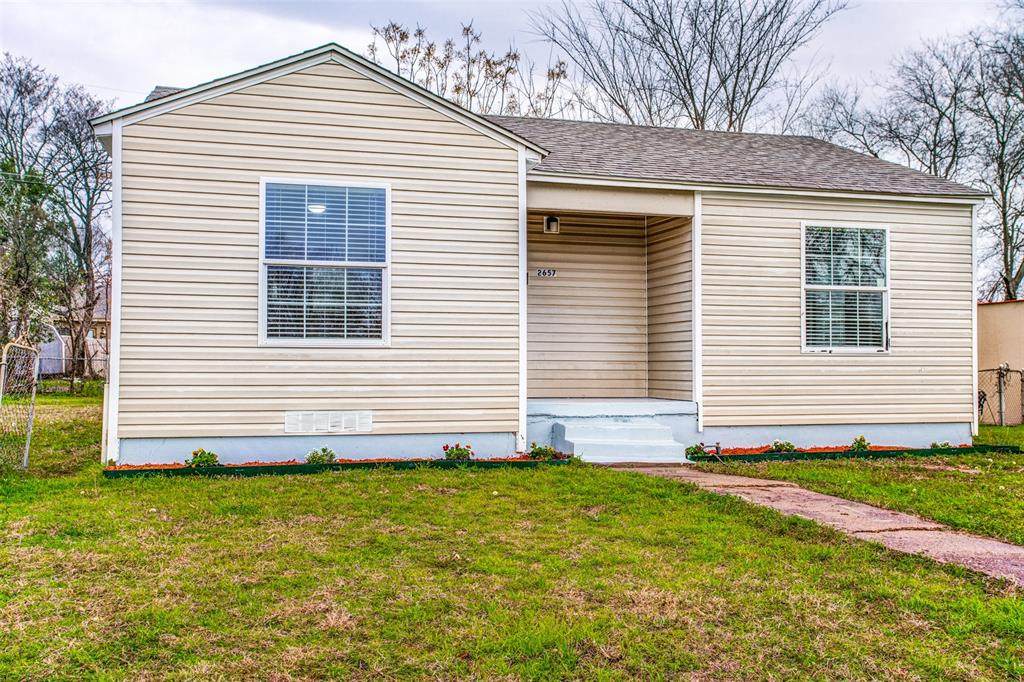 2657 Locust Avenue - Photo 1