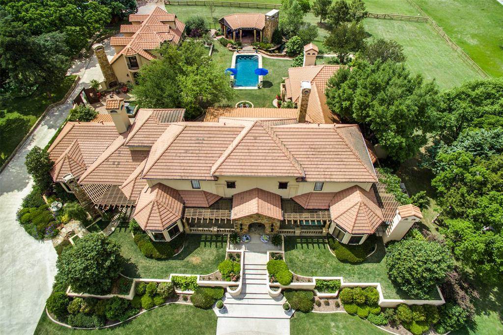 1900 Shady Oaks Drive - Photo 1