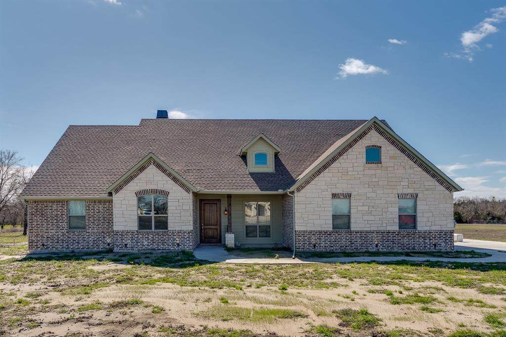 3871 County Road 2156 - Photo 1