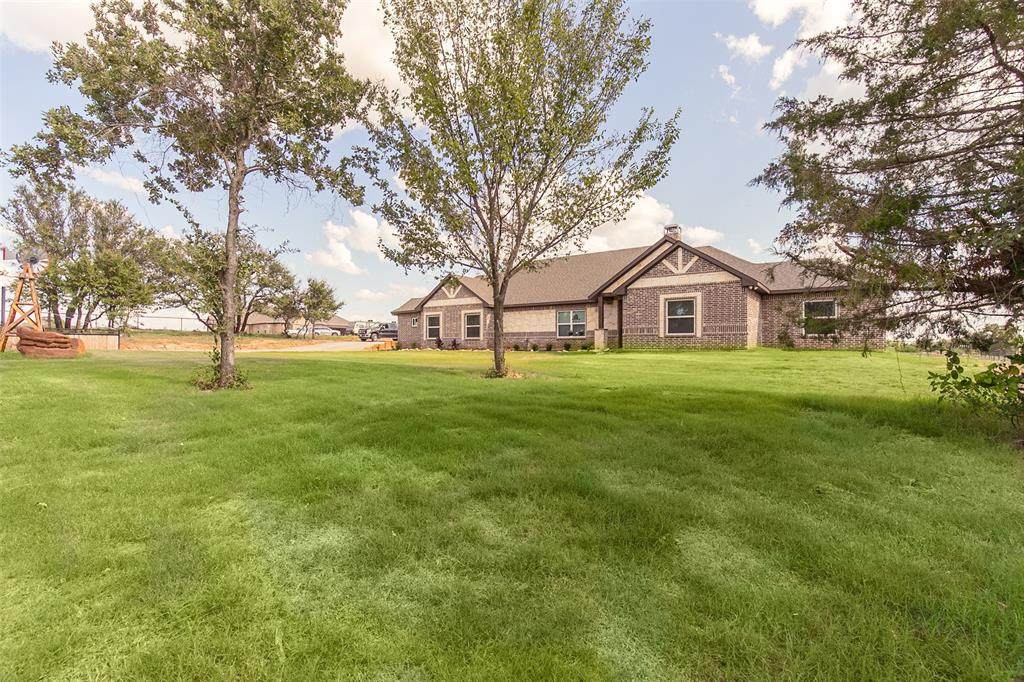 685 County Road 3696 - Photo 1