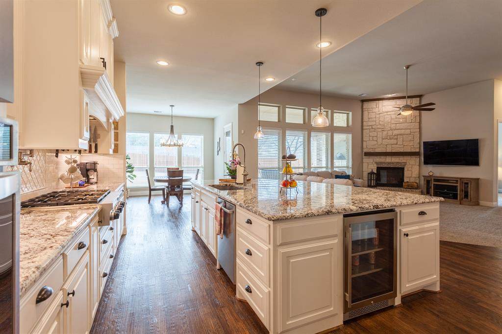318 Prairie View Road - Photo 1