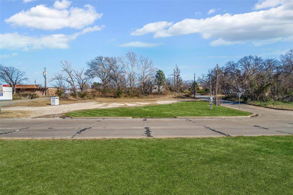 515 Jones/Sam Rayburn Freeway - Photo 1