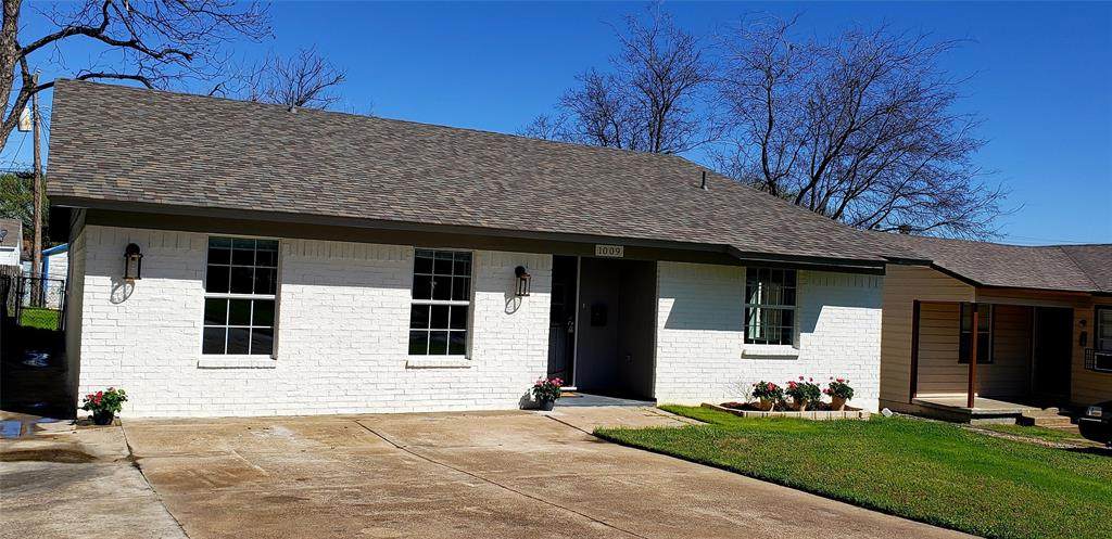 1009 Glen Garden Drive - Photo 1